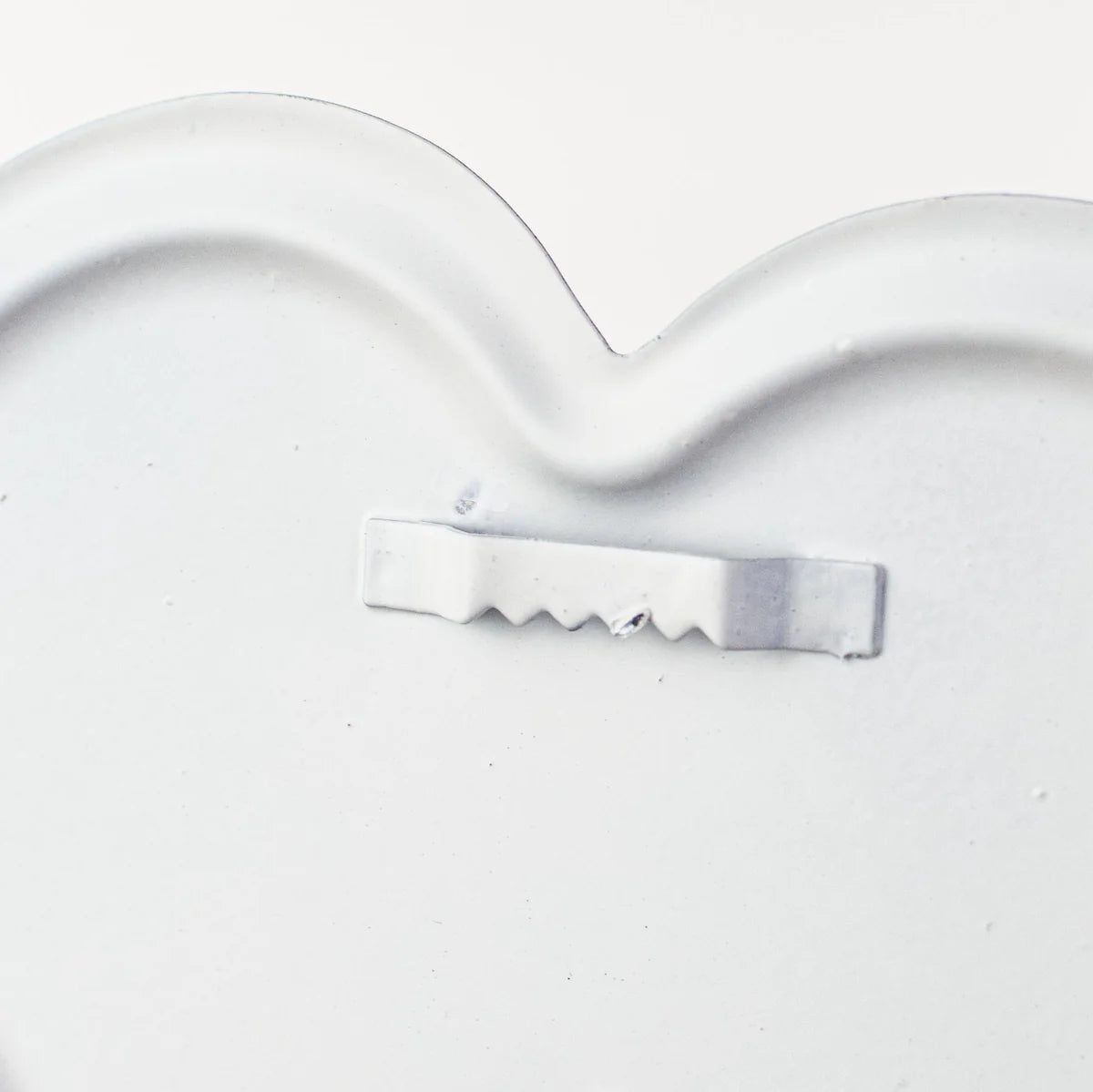 11 1/2" Metal Embossed Sign: Chevron Clove