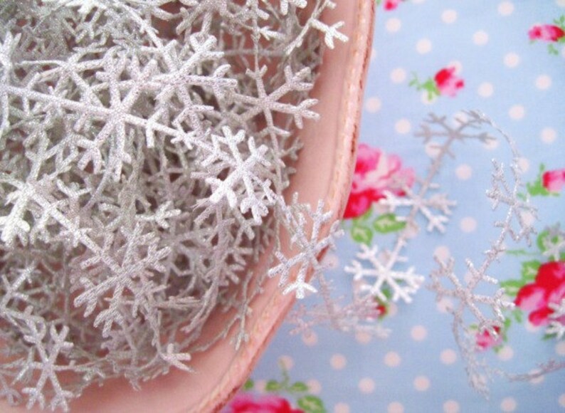 Metallic Silver Snowflakes Ribbon/Trim - 1 inch - 1 Yard