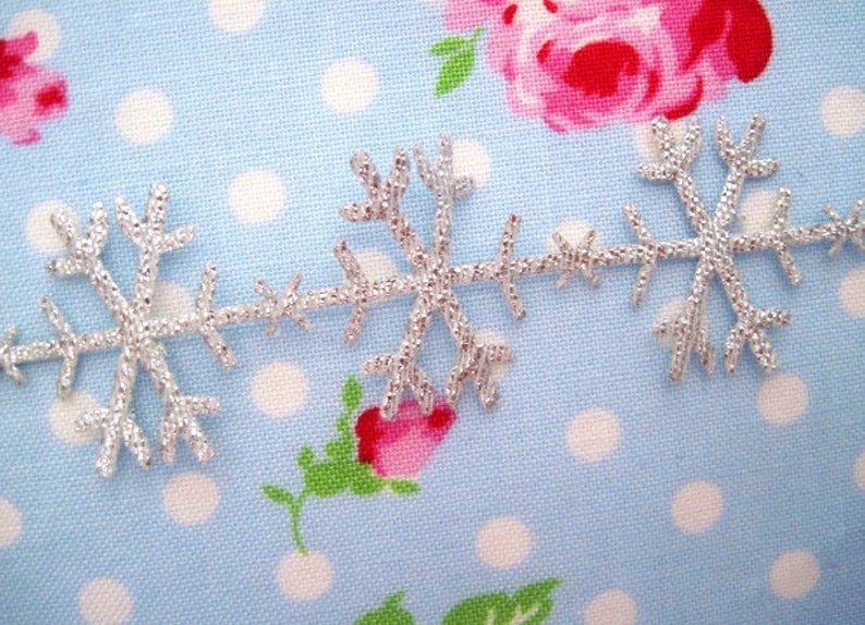 Metallic Silver Snowflakes Ribbon/Trim - 1 inch - 1 Yard