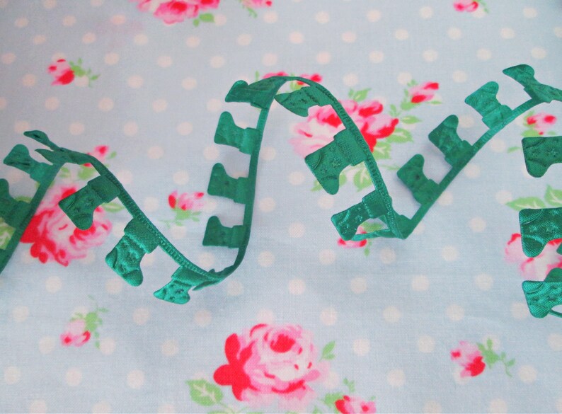 Green Satin Christmas Stockings Ribbon/Trim - 5/8 inch wide - 1 Yard - Sugar Pink Boutique