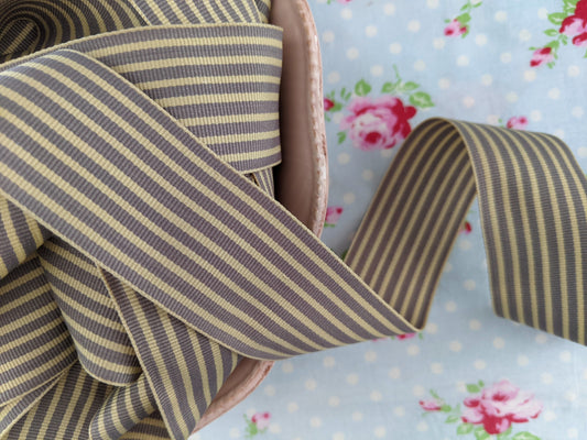 Striped Grosgrain Ribbon -  Gray and Ivory - 1 1/2 inch - 1 Yard - Sugar Pink Boutique