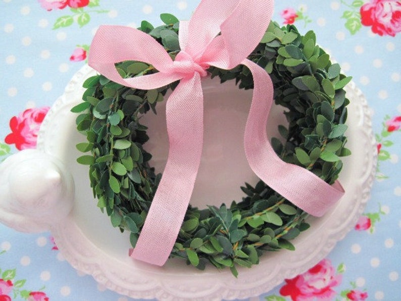 Mini Leaf Wired Ribbon Garland