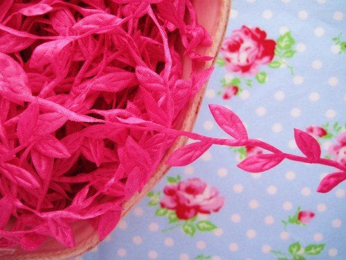 Leaf Garland Ribbon - Fuchsia - 1 inch - 1 Yard - Sugar Pink Boutique