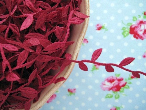 Leaf Garland Ribbon - Autumn Red - 1 inch - 1 Yard