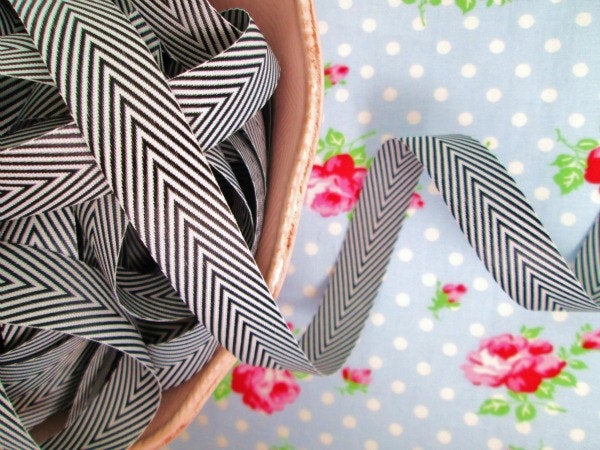 Chevron Striped Twill - Black and White - Ribbon - 3/4 inch - 1 Yard