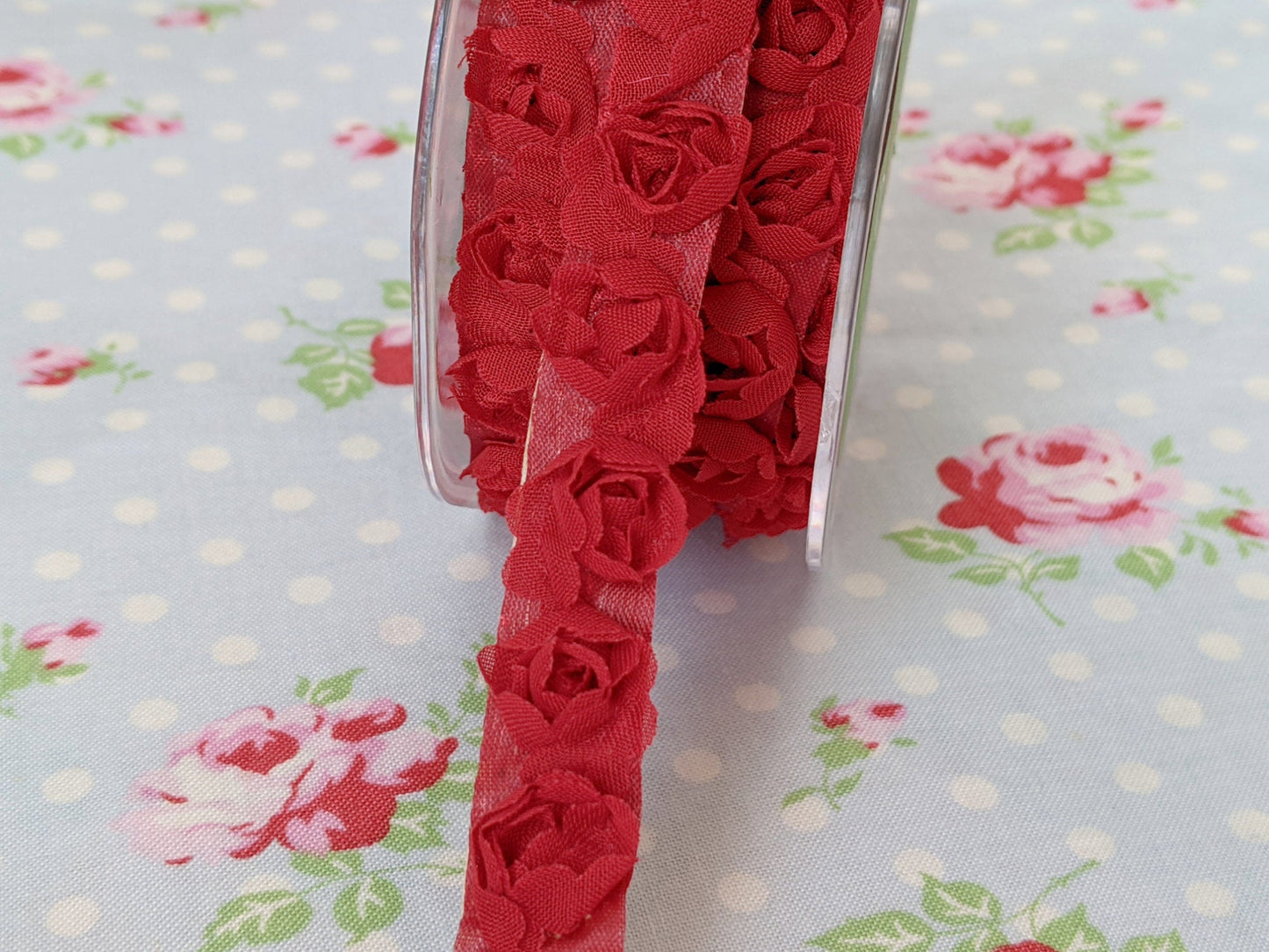 Adhesive Woven Rosettes Trim - Red - 5/8 inch - 1 Yard