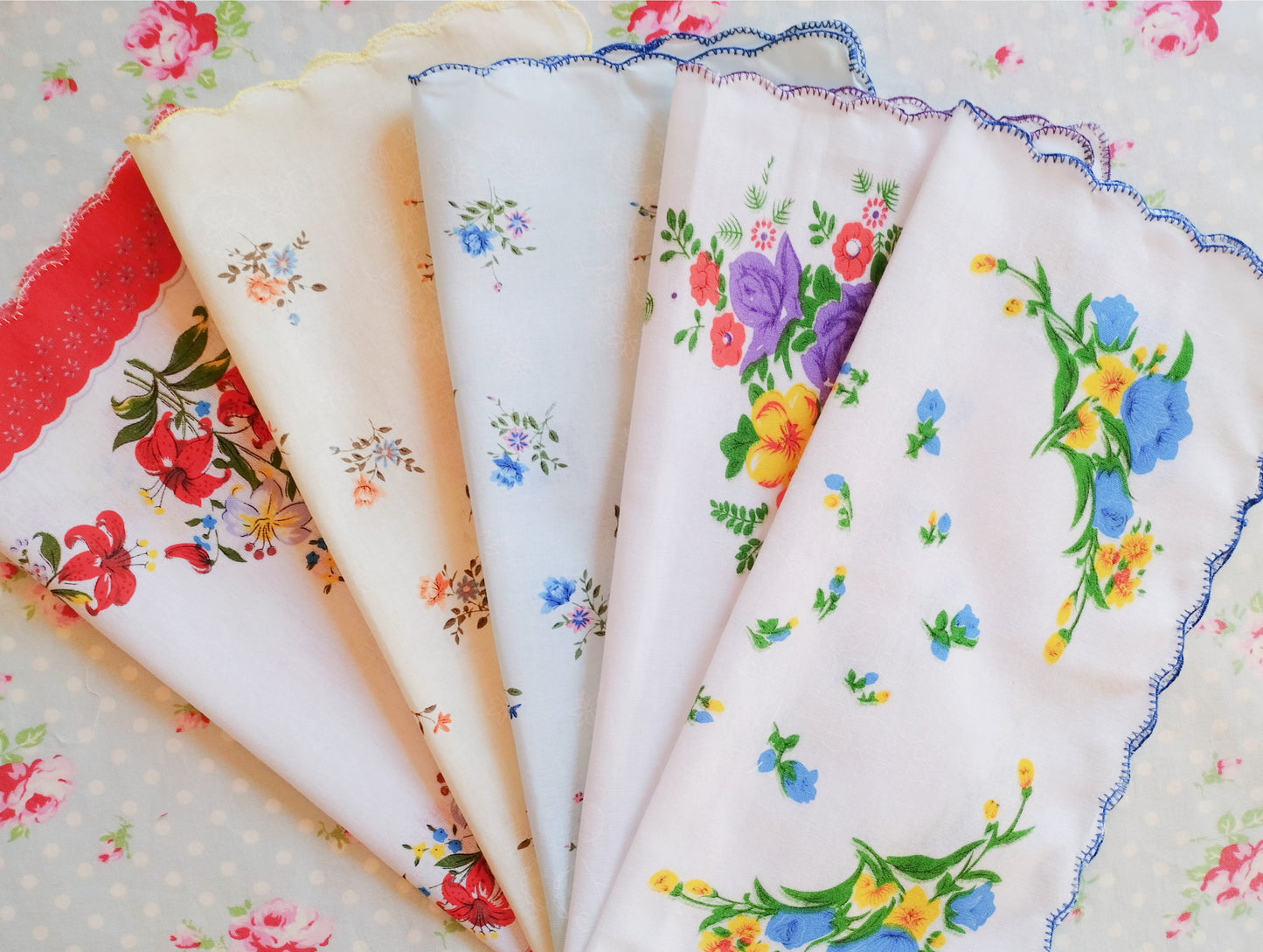 Floral Vintage Style Scalloped Edge Cotton Handkerchiefs - Set of 5