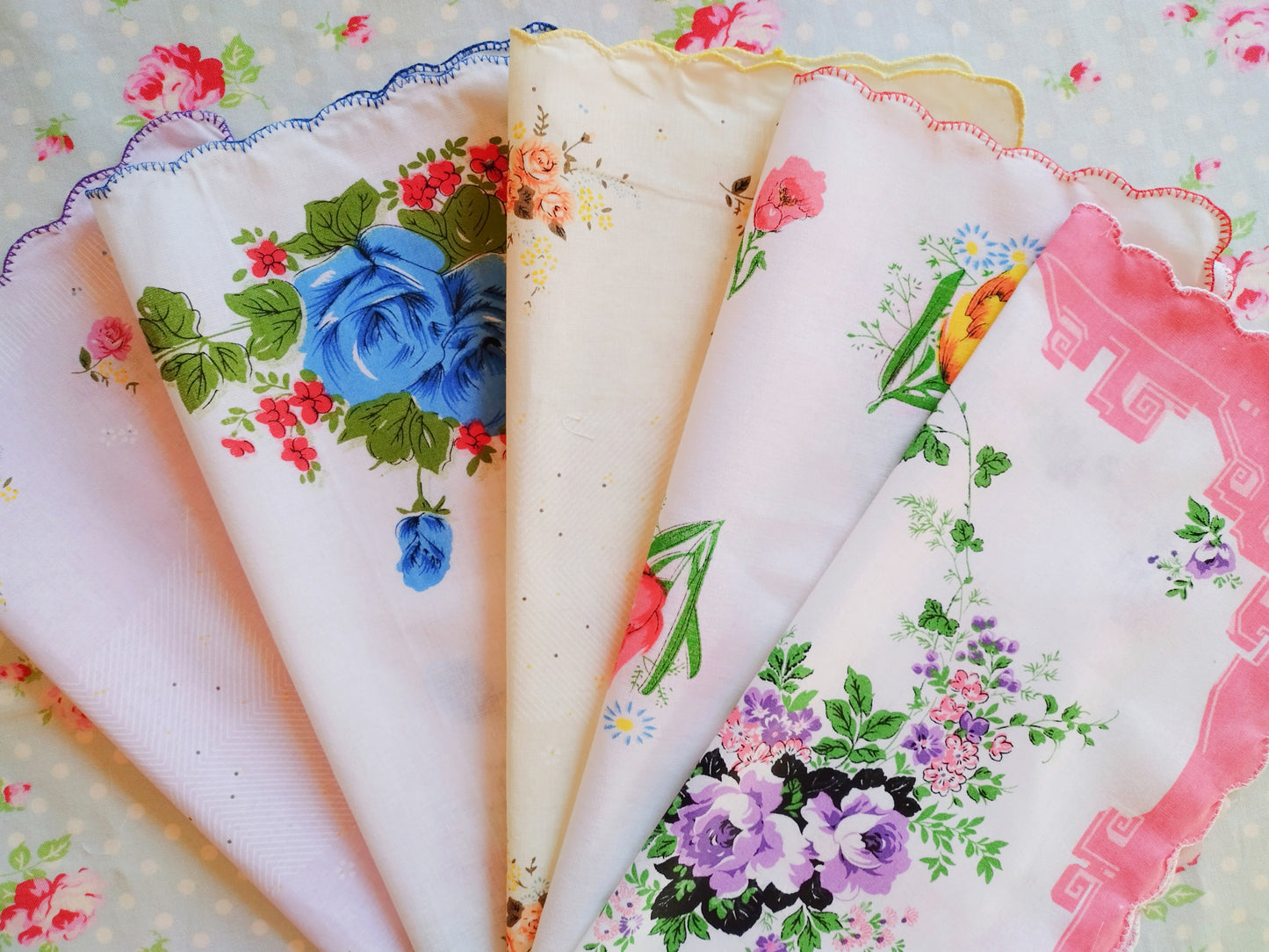 Floral Vintage Style Scalloped Edge Cotton Handkerchiefs - Set of 5