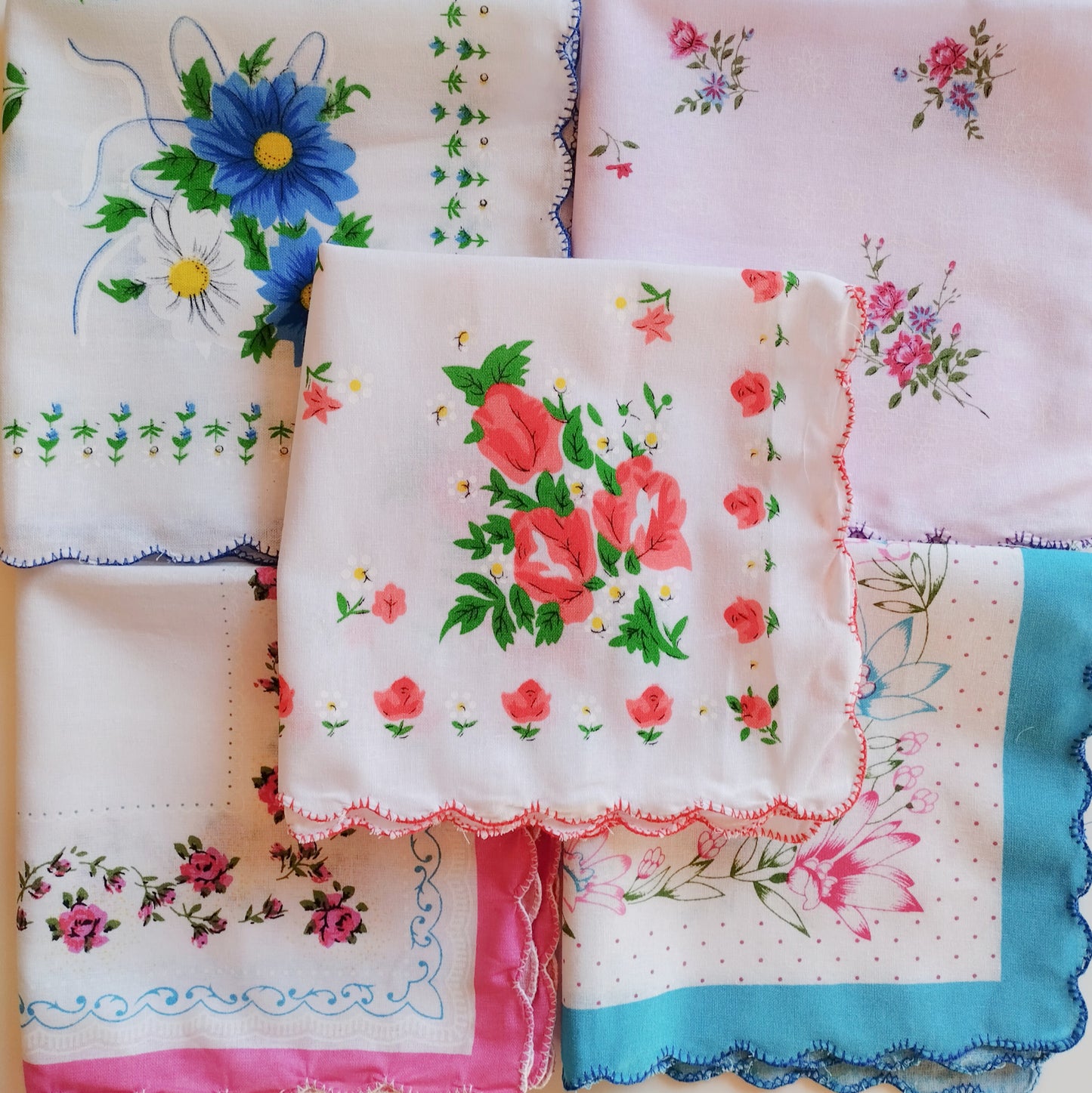 Floral Vintage Style Scalloped Edge Cotton Handkerchiefs - Set of 5