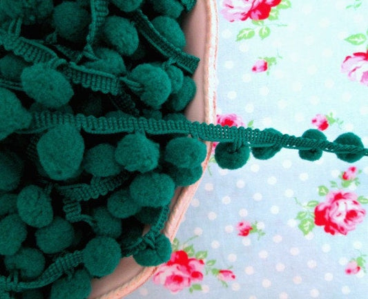 Pom Pom Trim - Emerald Green Dangling - 1/2 inch Ball Fringe - 1 Yard