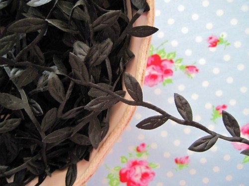 Leaf Garland Ribbon - Black Cat - 1 inch - 1 Yard