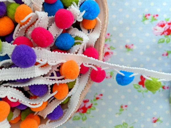 Pom Pom Trim - Multi Colored Dangling - 1/2 inch Ball Fringe - 1 Yard